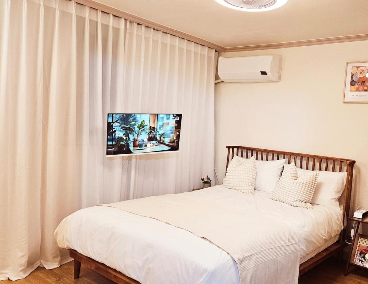 Apartment Room101